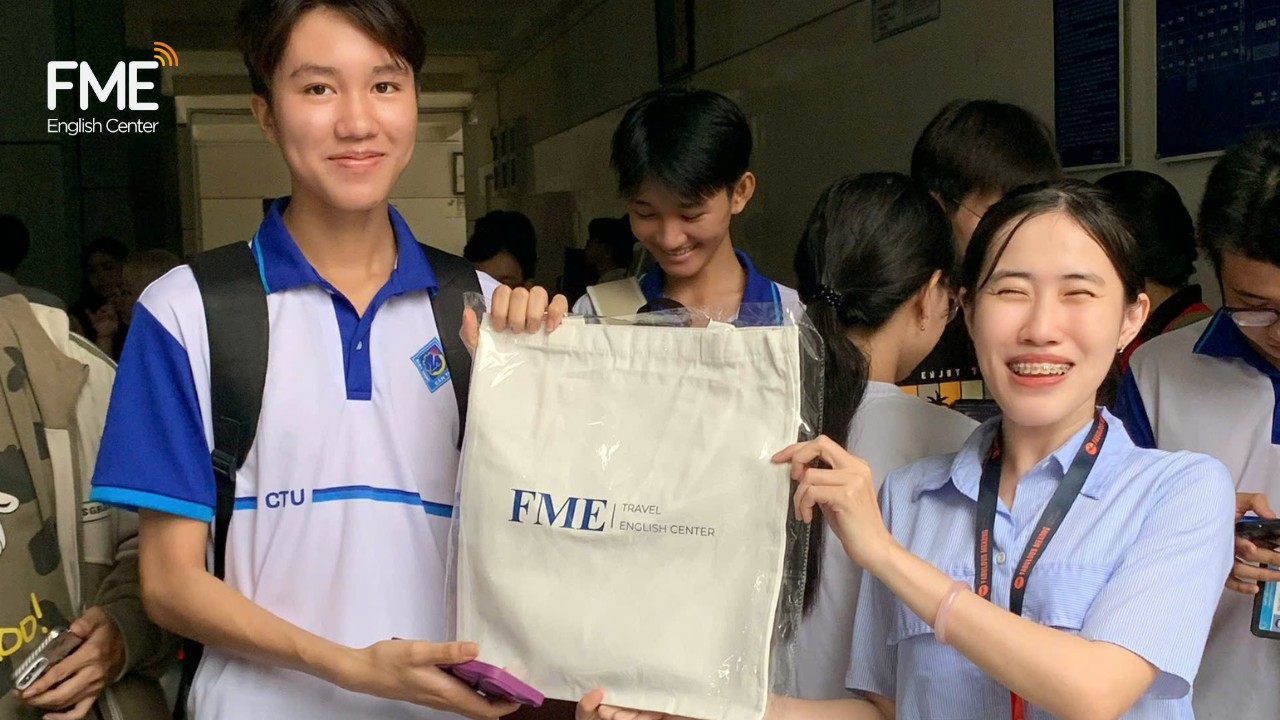 Sinh viên K51 Khoa Khoa học Tự nhiên – Đại học Cần Thơ tham gia hoạt động chào đón Tân sinh viên do FME đồng hành tổ chức.