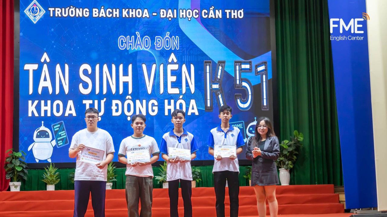 FME English Center trao học bổng tiếng Anh toàn phần trị giá 3.200.000đ cho tân sinh viên xuất sắc năm 2025